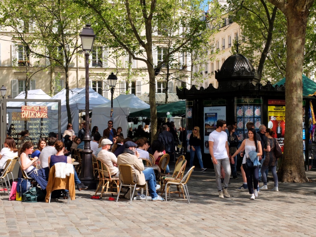 Au Petit Montmartre cafe Paris 75018
