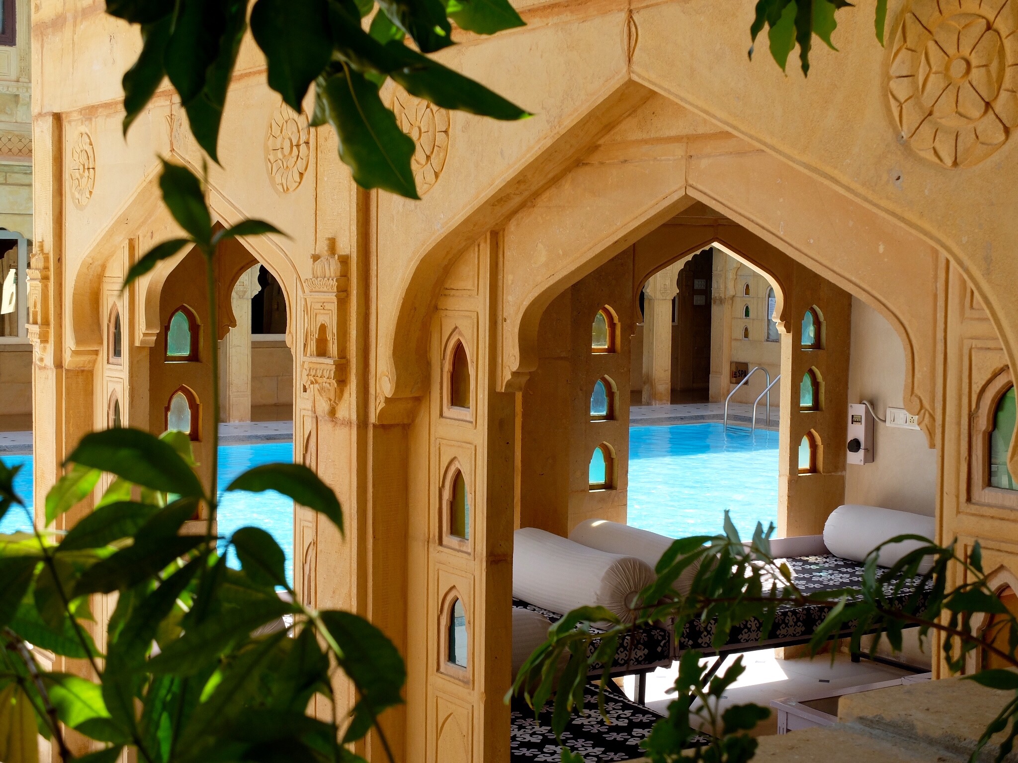 Pool-Hotel-Rang-Mahal-Jaisalmer-India