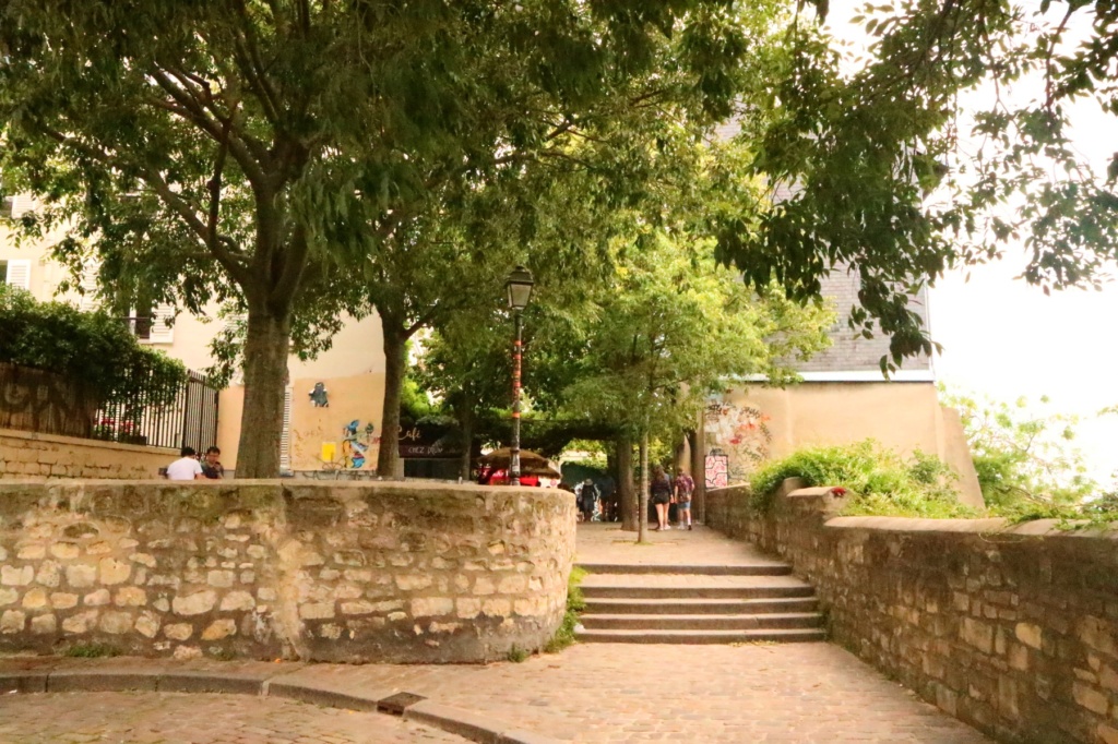 Place du Calvaire Paris
